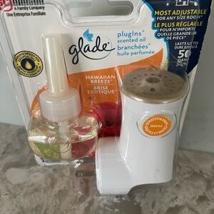 [FREE] Glade Hawaiian Breeze Scented Oil with White Warmer